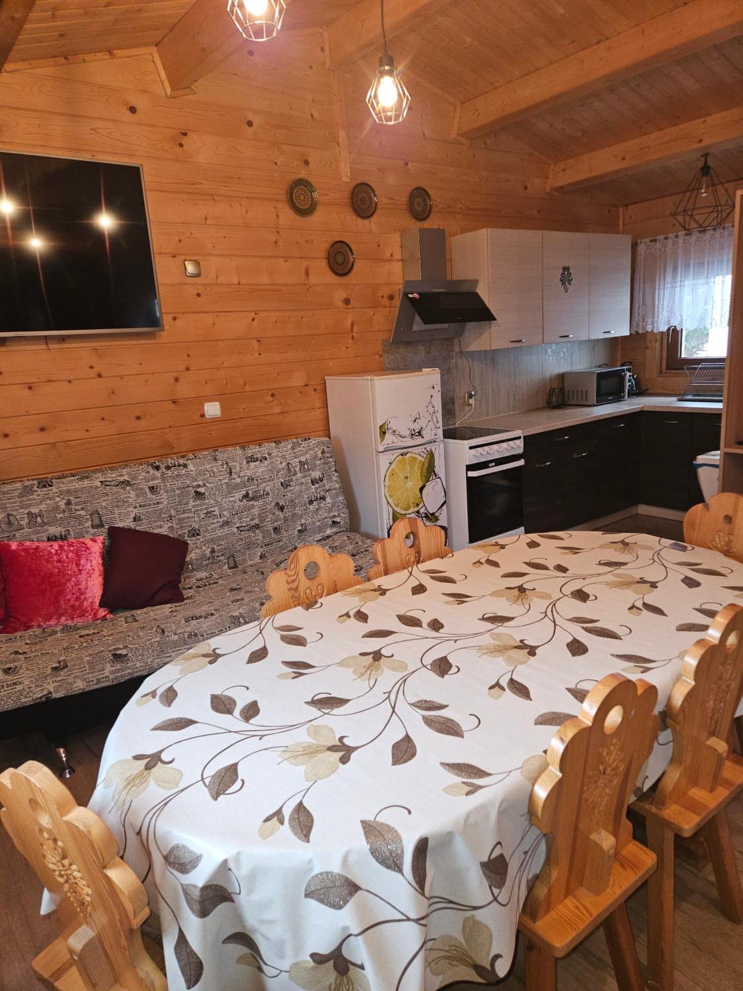 Domek Drewniany Piekielnik Szoba fotó